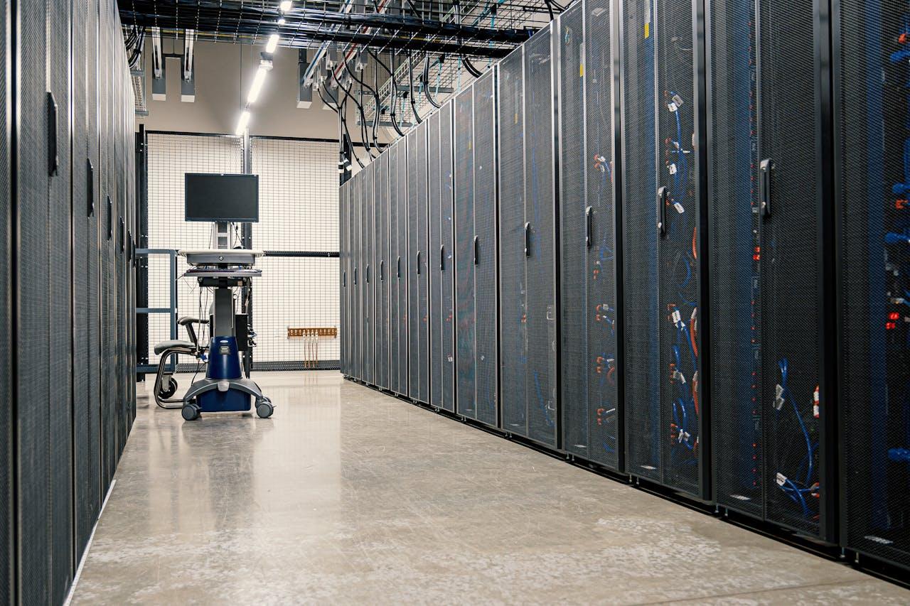 Cover image for Edge Computing Meets Cloud: The Hybrid Future